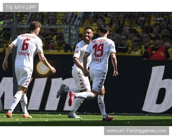 国际米兰客战莱切前瞻:领头羊欲延续连胜巩固榜首优势 国际米兰客战莱切前瞻:领头羊欲延续连胜巩固榜首优势